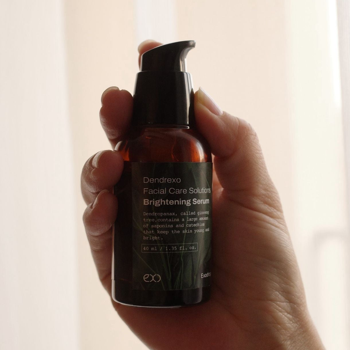 Anti-aging rozjasňující sérum s rostlinnými exosomy